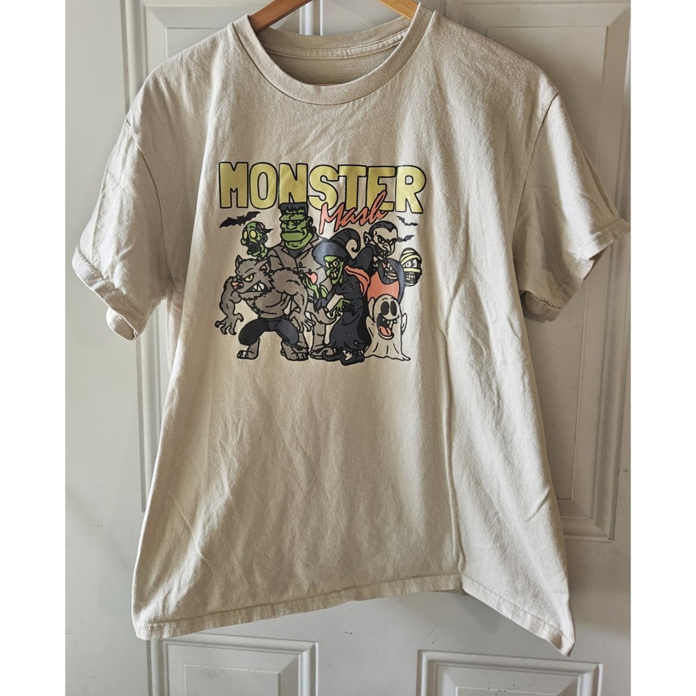 Monster Mash Halloween Graphic T Shirt Adult Large Beige Horror Monsters Tee